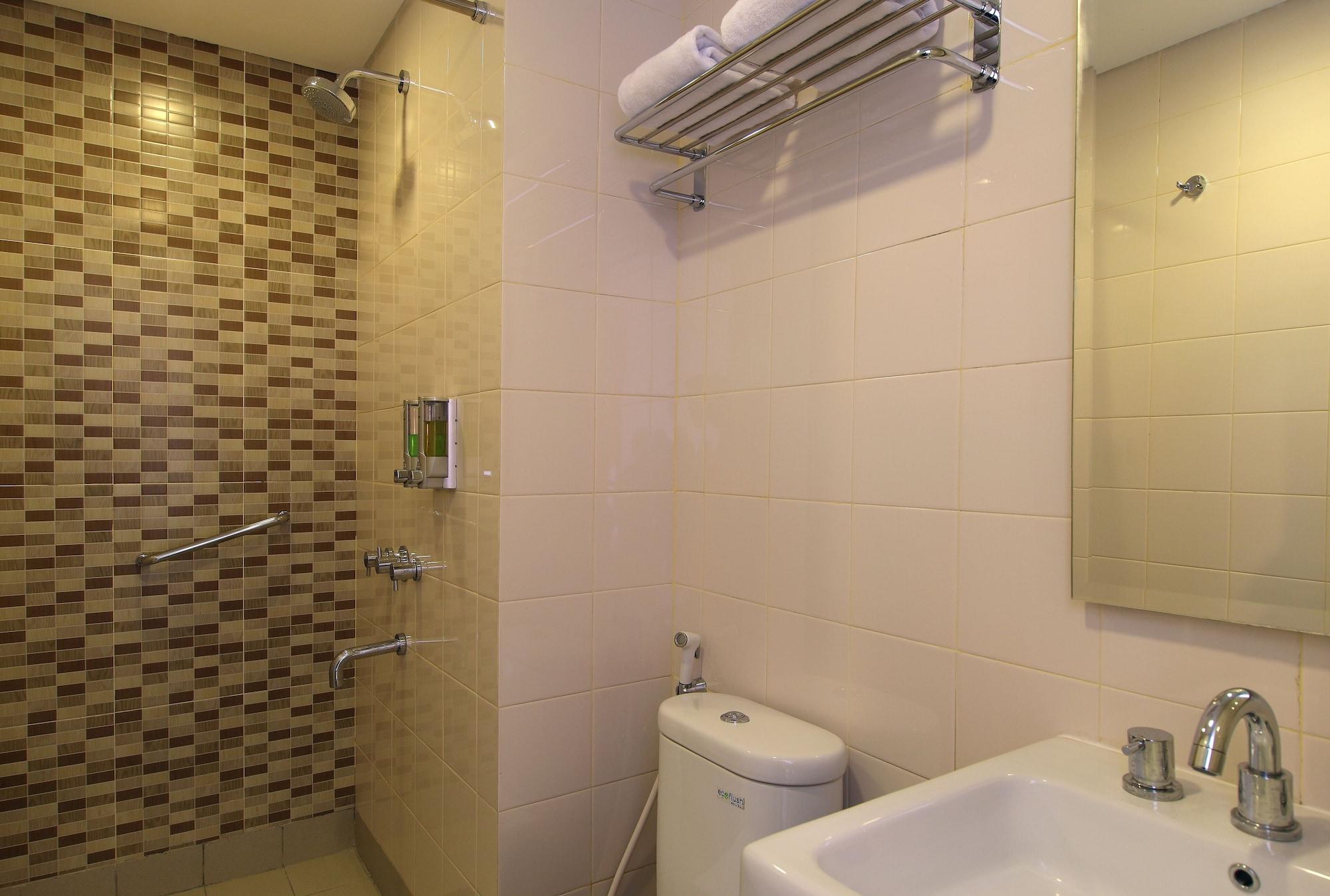Hotel Amaris Tendean 2*