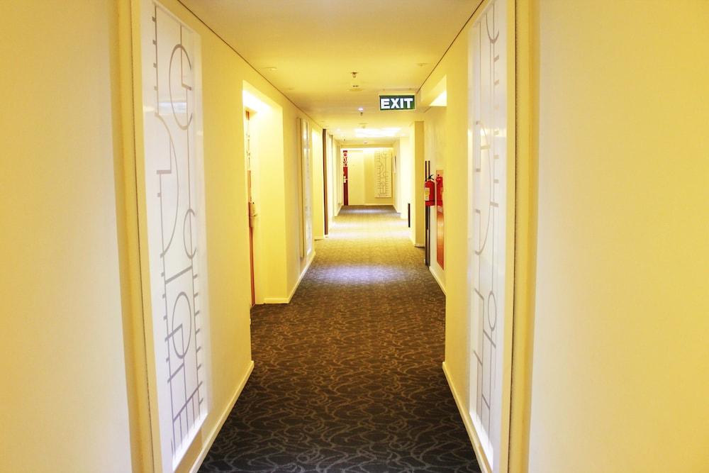 Brits Puri Indah 3* Jakarta