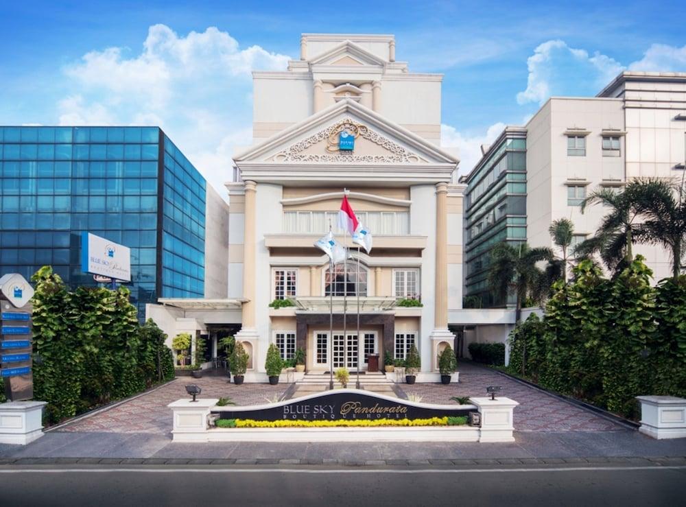 Blue Sky Pandurata Cikini Hotel 3*