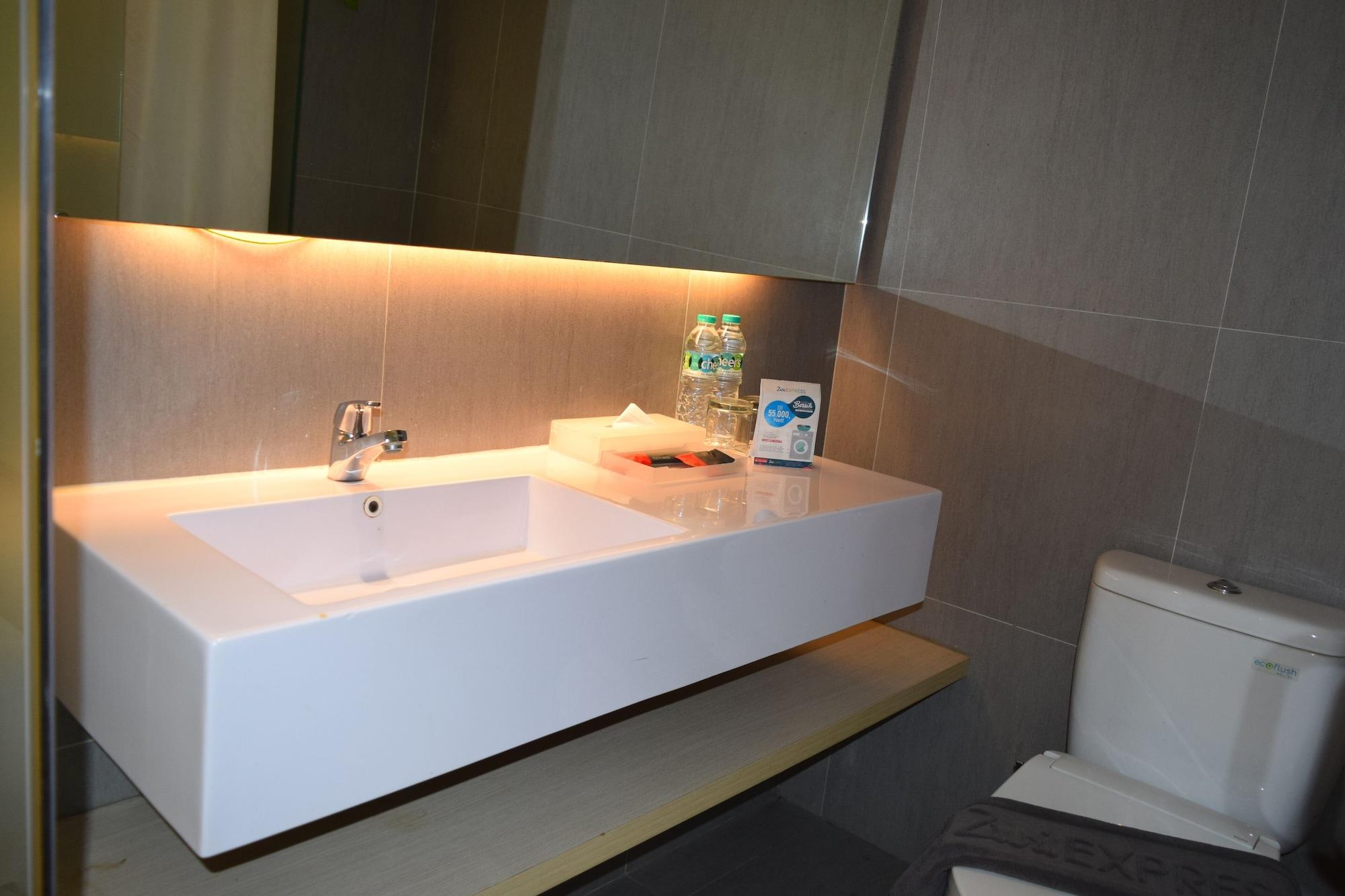 Zuri Express Mangga Dua 3*