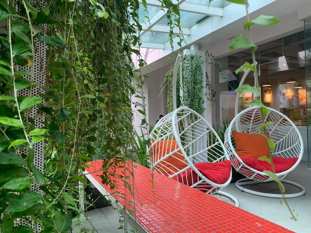 Hotel Zuri Express Mangga Dua