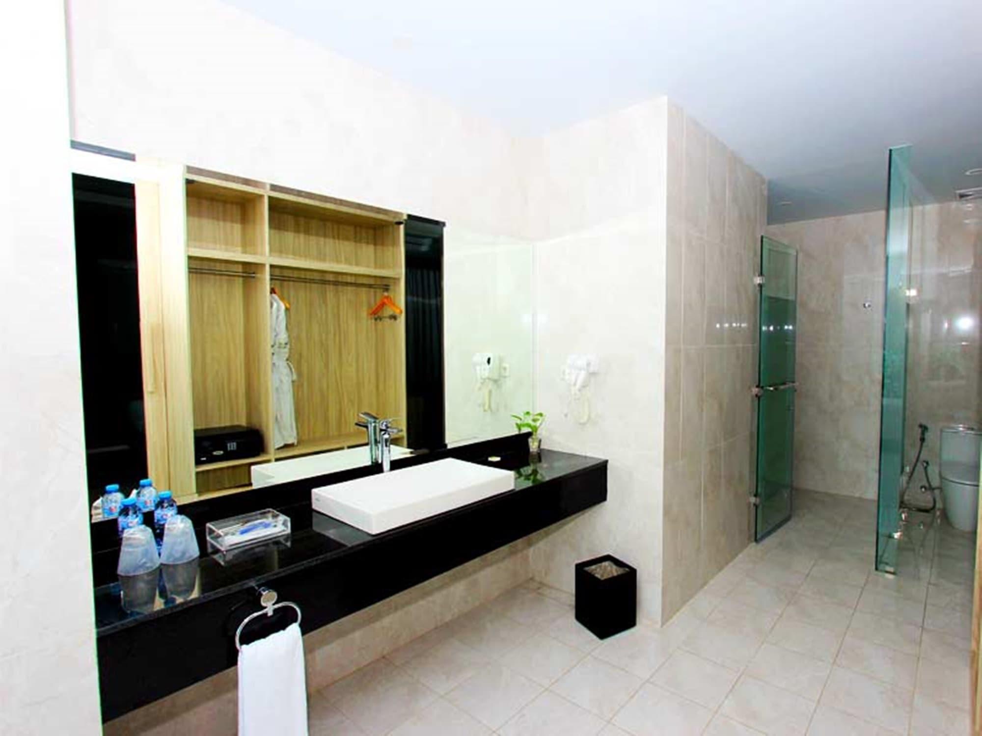 Sparks Life Jakarta, Artotel Curated Hotel