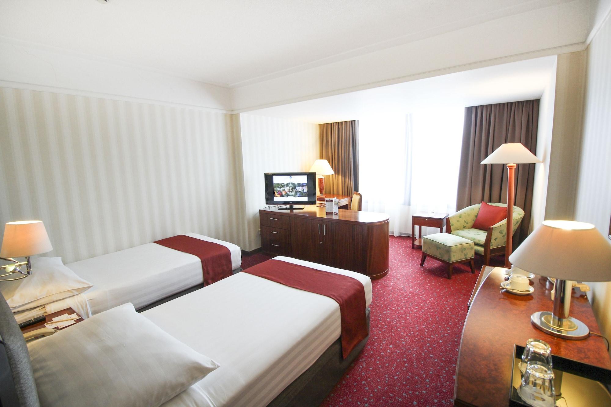 Hotel Redtop & Convention Center 4*