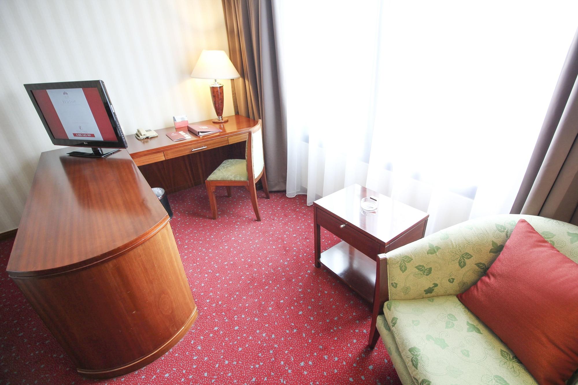 Redtop & Convention Center 4*