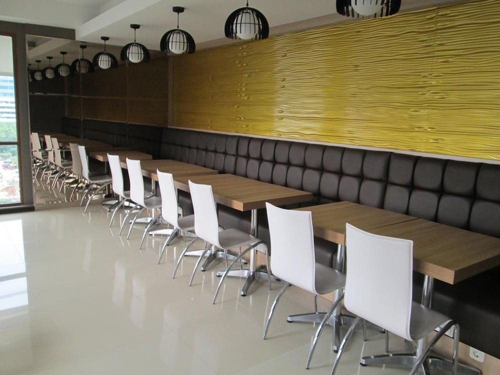 Hotel Rasuna Mansion