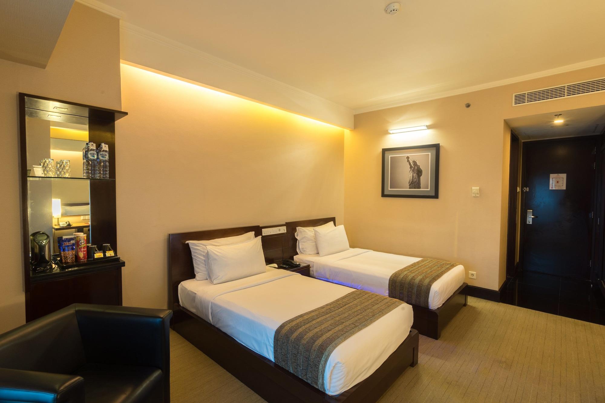 Manhattan Hotel Jakarta Hotel