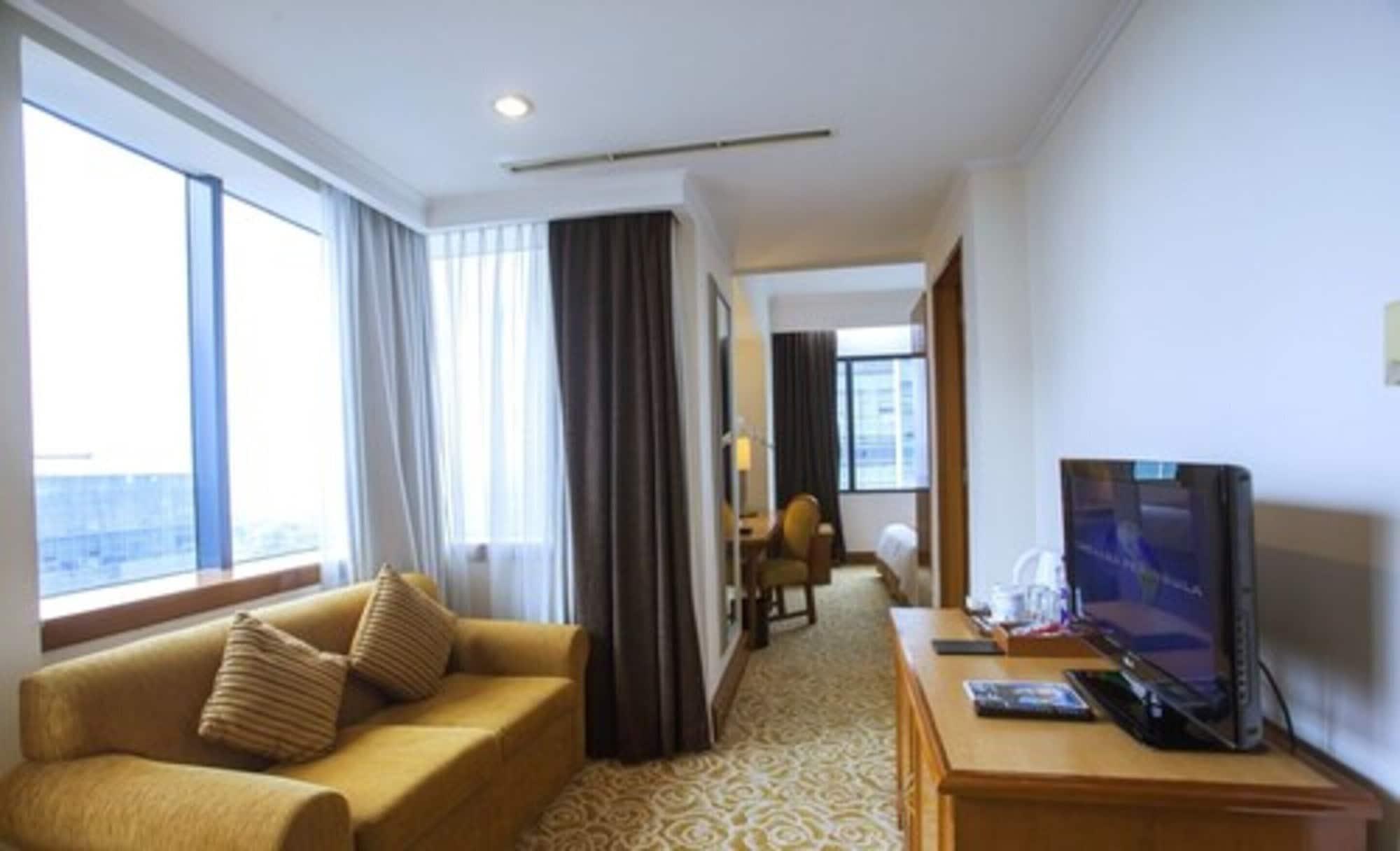 Hotel Menara Peninsula 4*