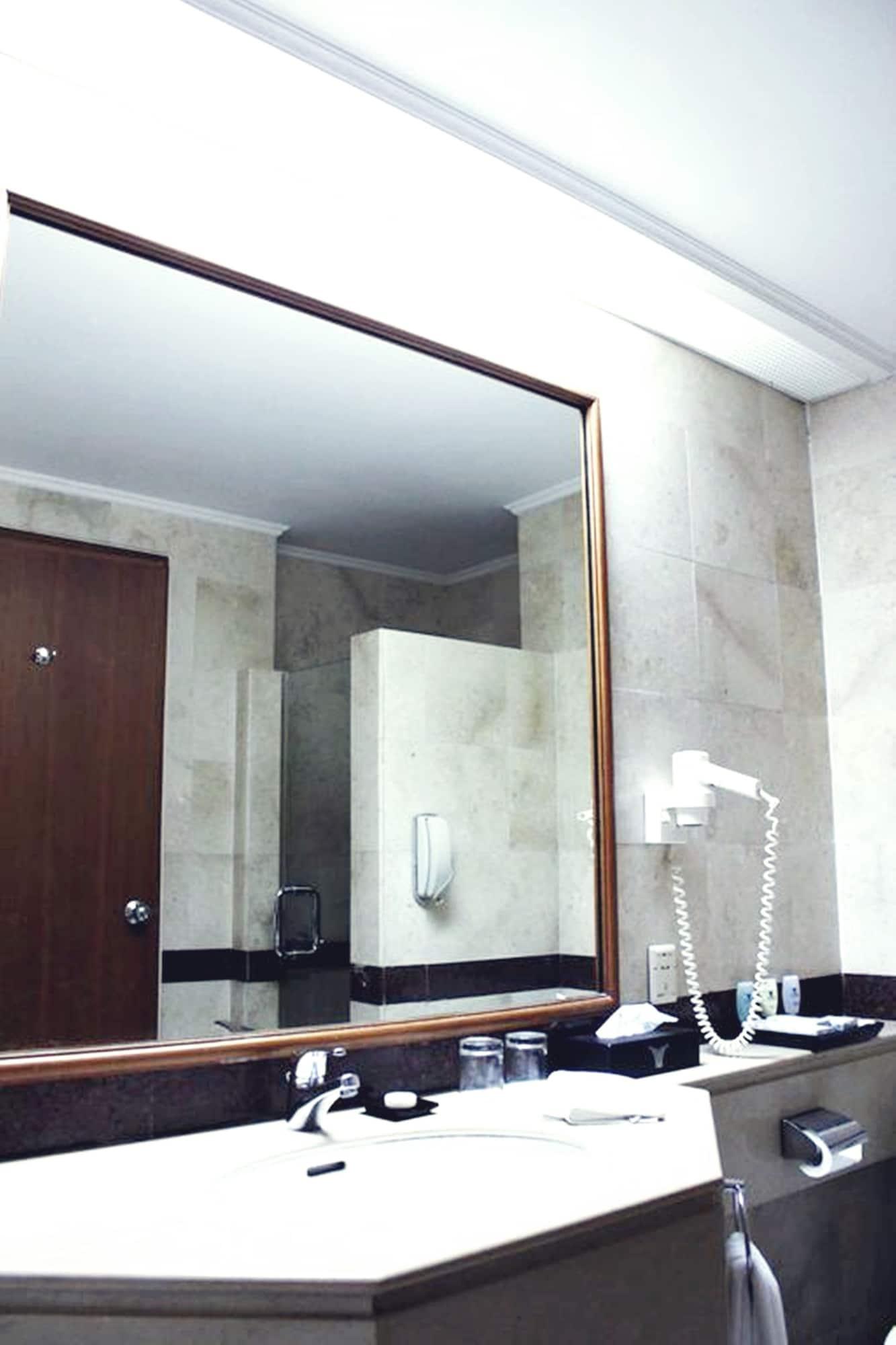 Menara Peninsula 4*