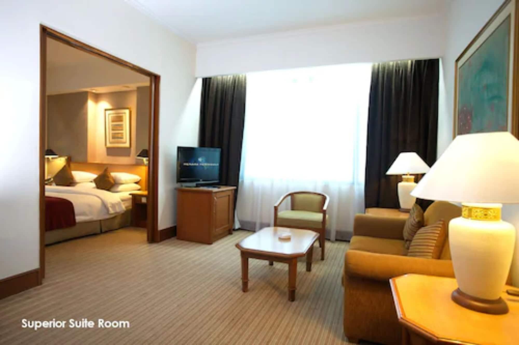 Menara Peninsula 4* Jakarta