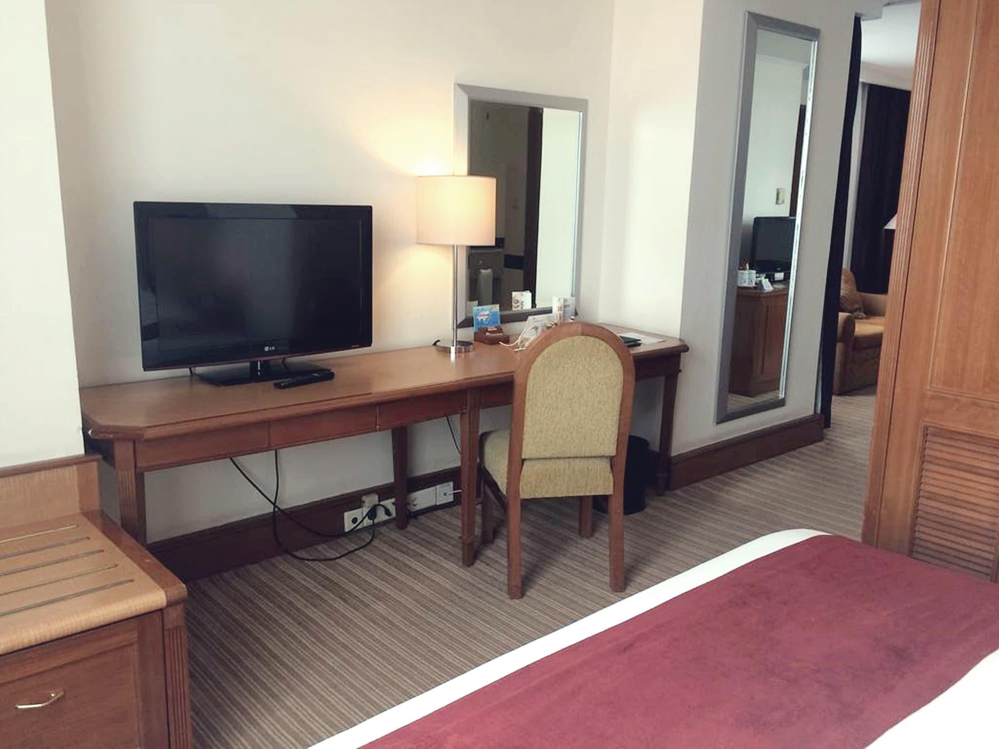 Menara Peninsula Hotel