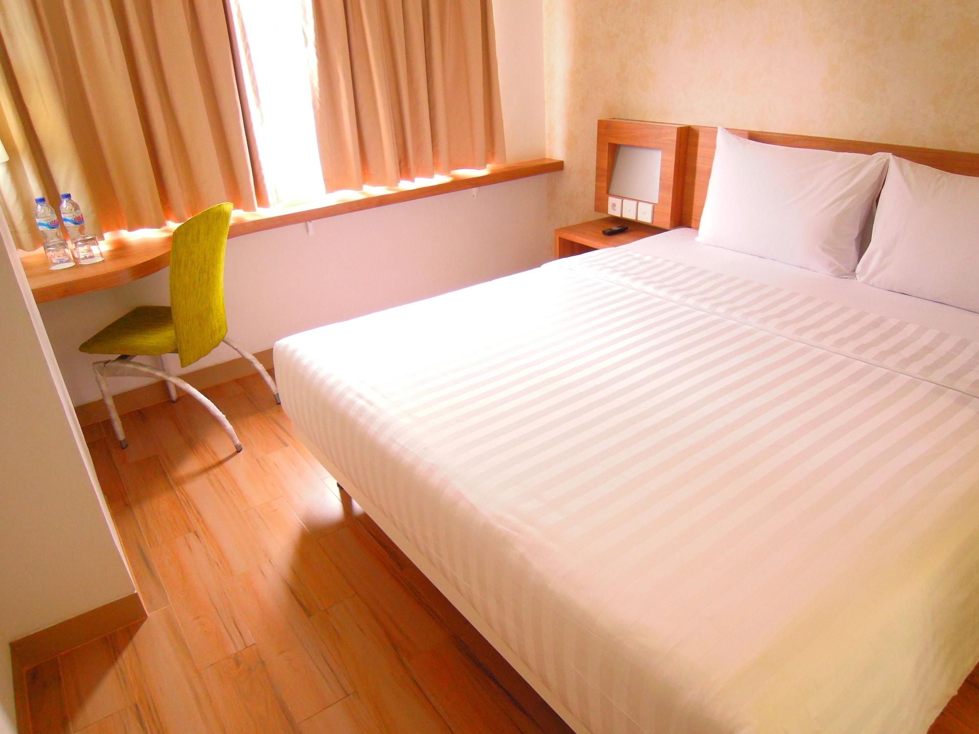 Whiz Cikini Hotel Jakarta