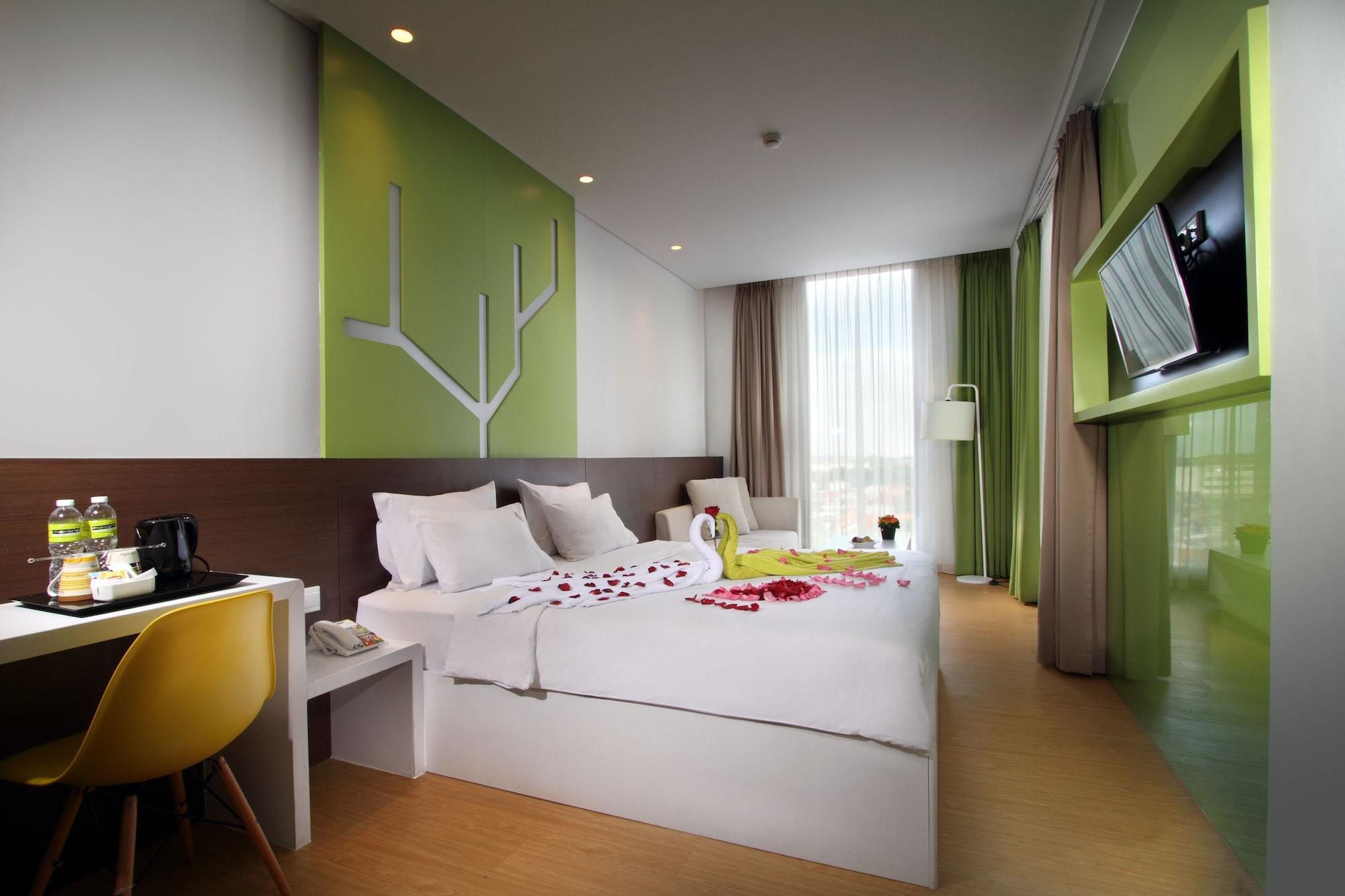 Maxonehotels.com At Pemuda Jakarta