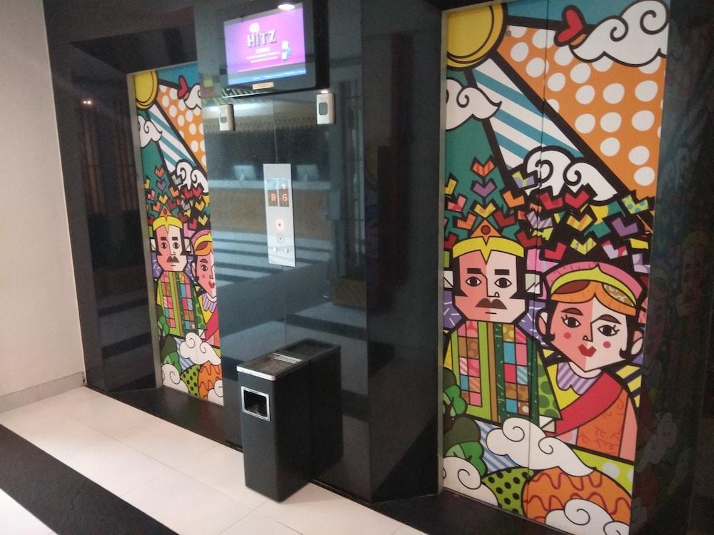 Maxonehotels.com At Kramat Hotel Jakarta