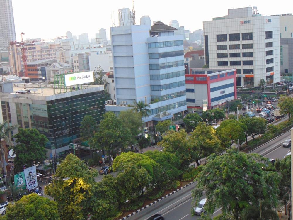 Hotel Maxonehotels.com At Kramat 3*
