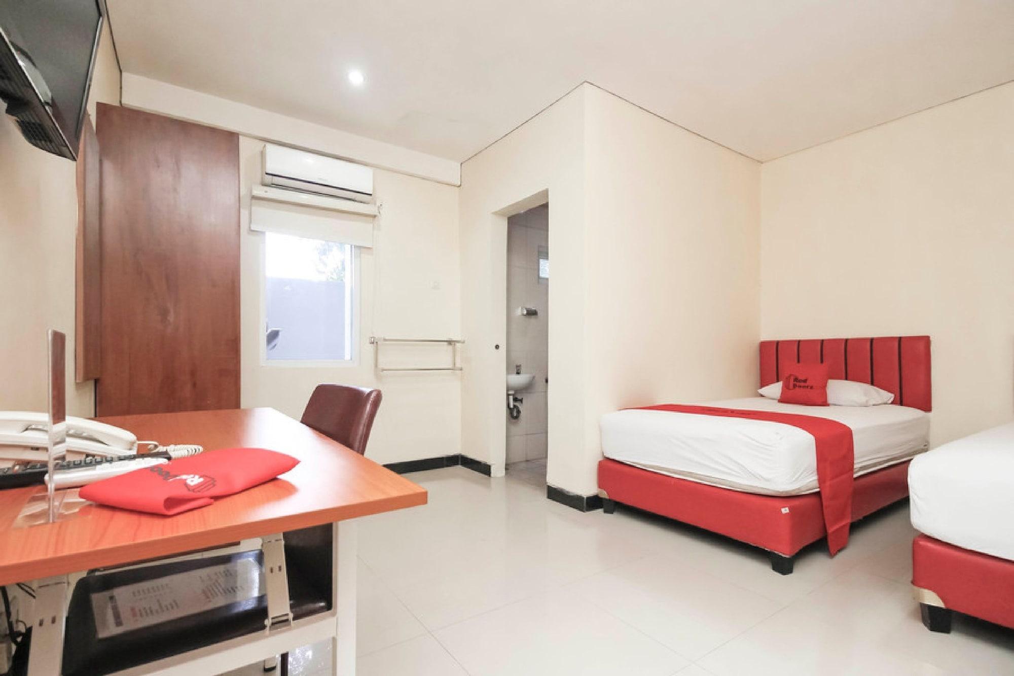 Reddoorz @ Jalan Pemuda Hotel