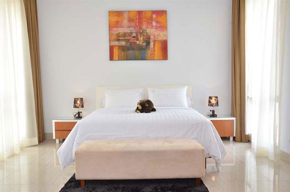 Jasmine Cozy 3 Bedrooms With A Private Swimming Pool Villa Jakarta