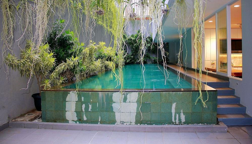 Zen Patra Kuningan Syariah Guest house 3*