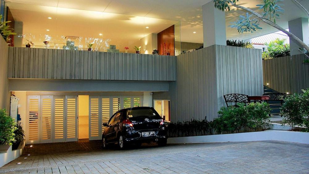 Casa de hóspedes Zen Patra Kuningan Syariah 3*