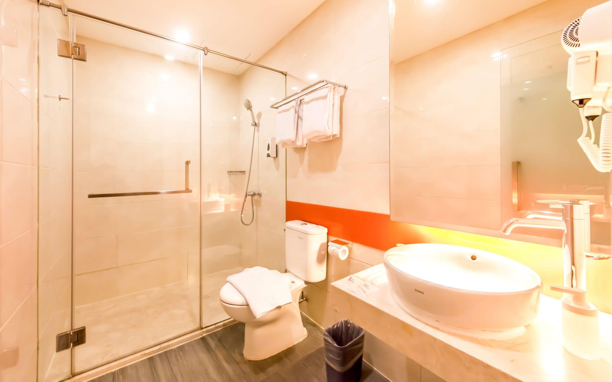 Juno Jatinegara Hotel