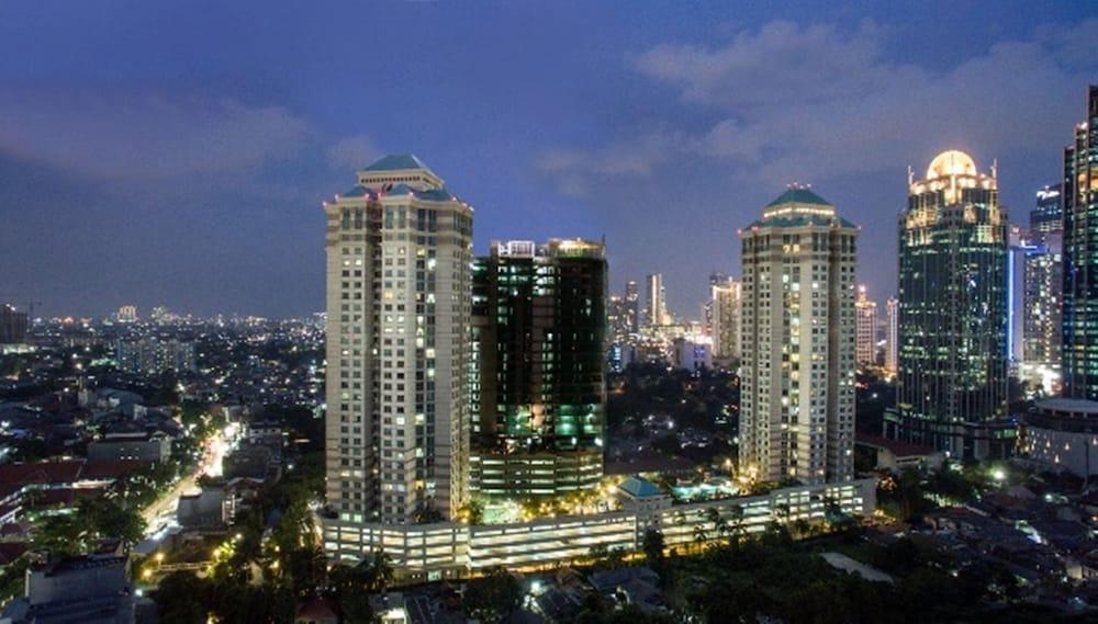 Batavia & Serviced 4*
