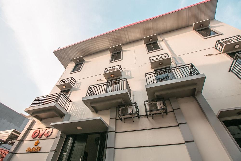Oyo 122 Oekude Kost Hotel 2*