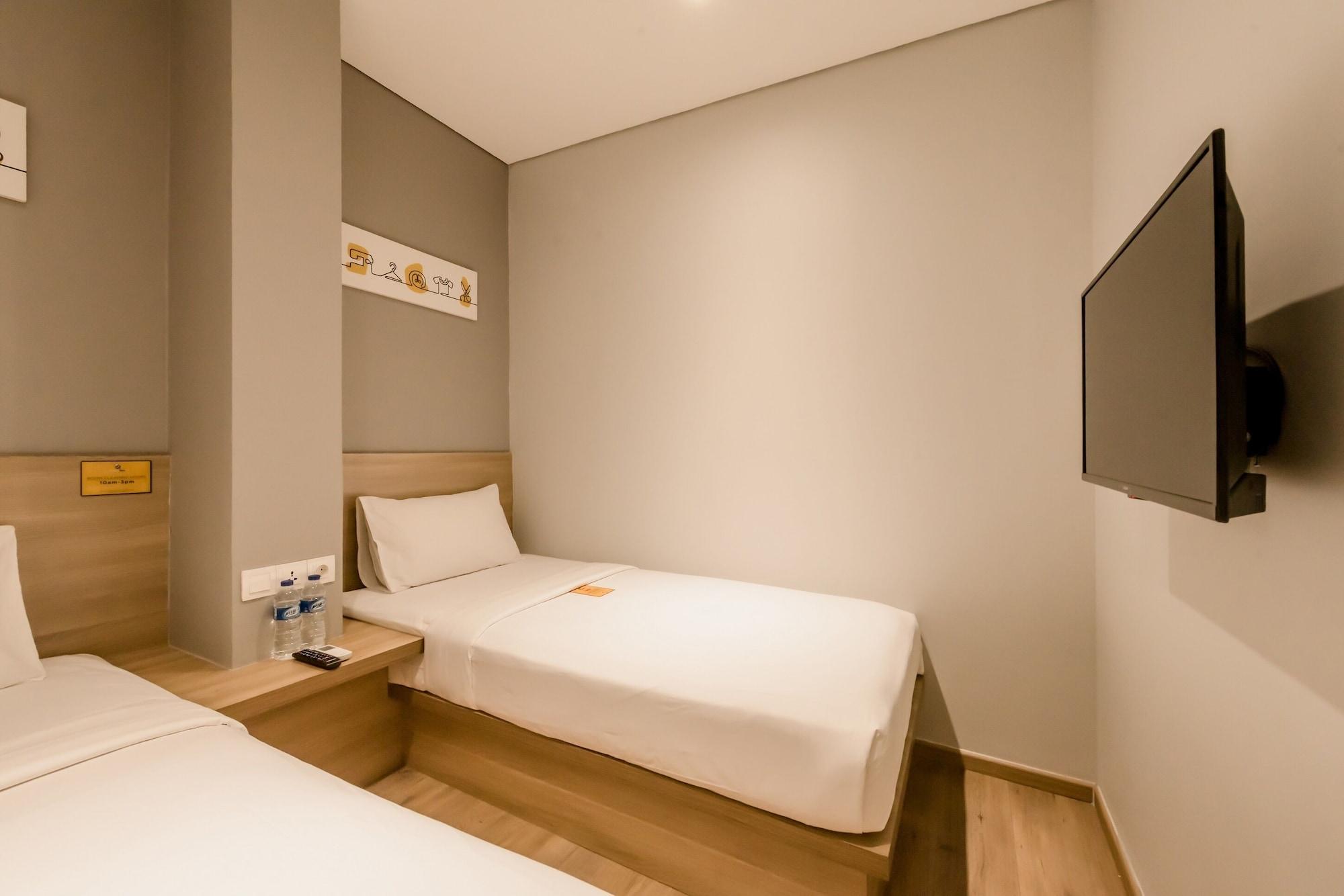 Hotel Yellow Bee Tanah Abang 3*