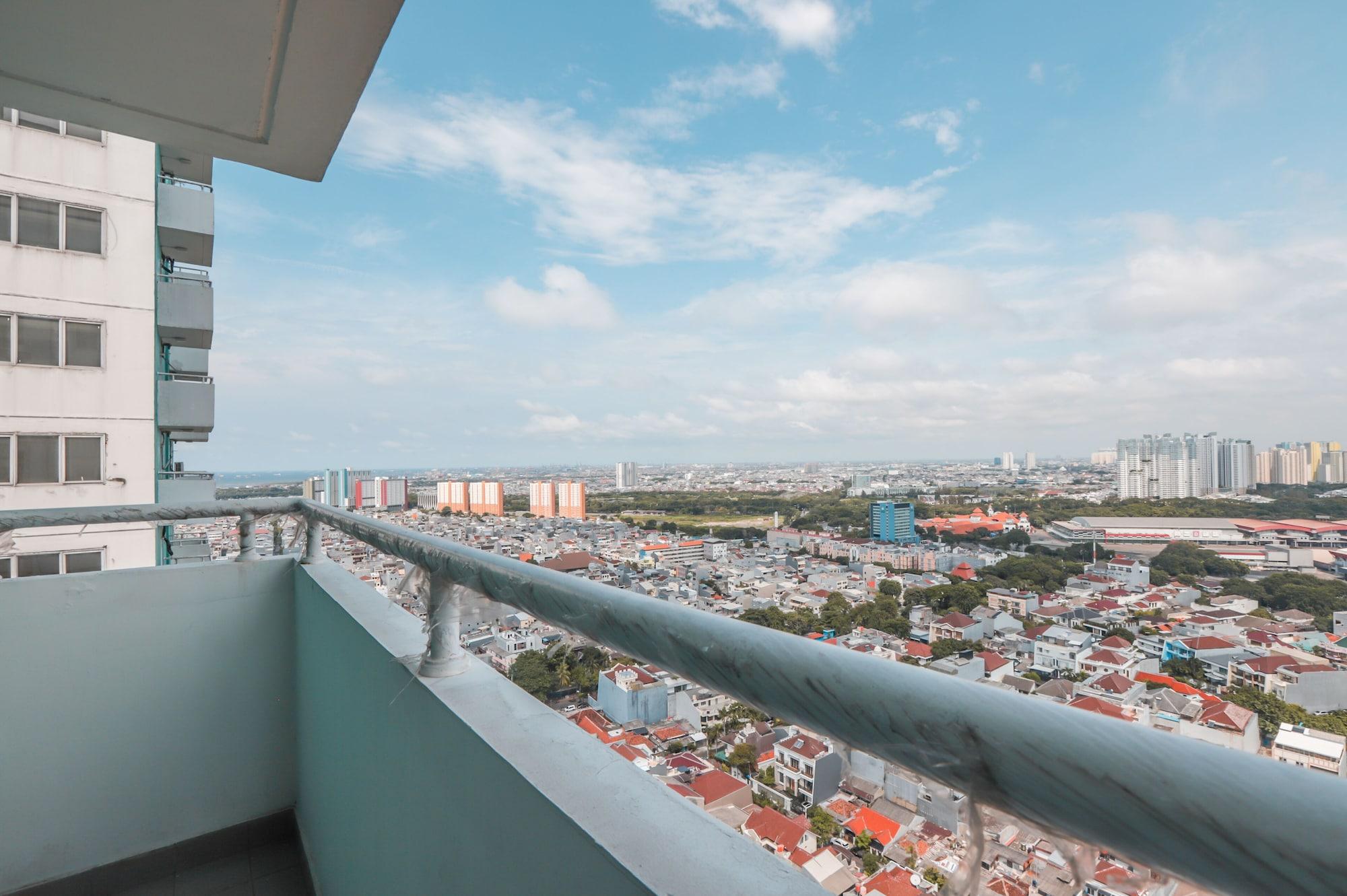 Flagship 210 Amethyst Kemayoran Hotel 3*