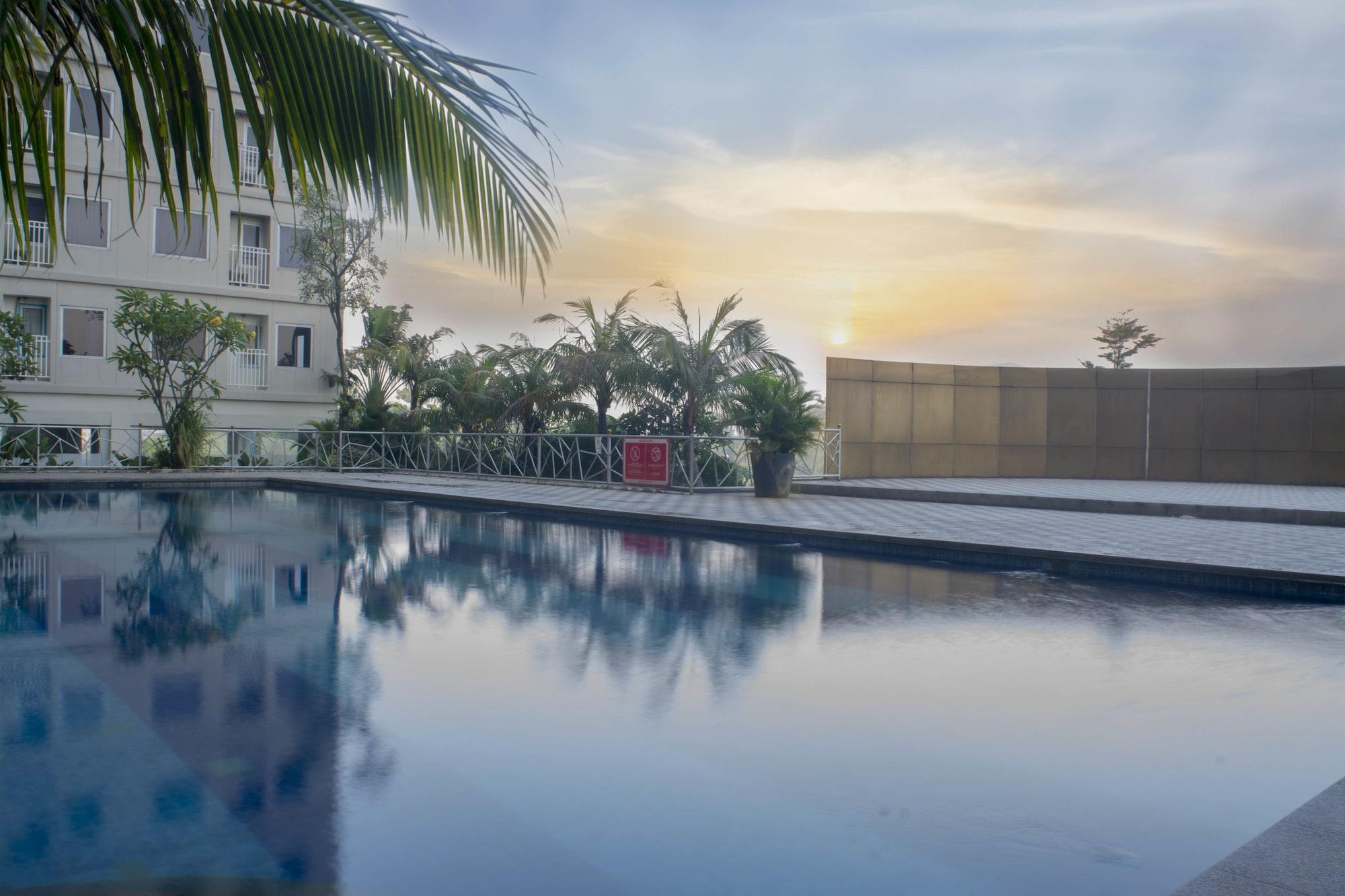 Titanium Express Homtel 2* Jakarta