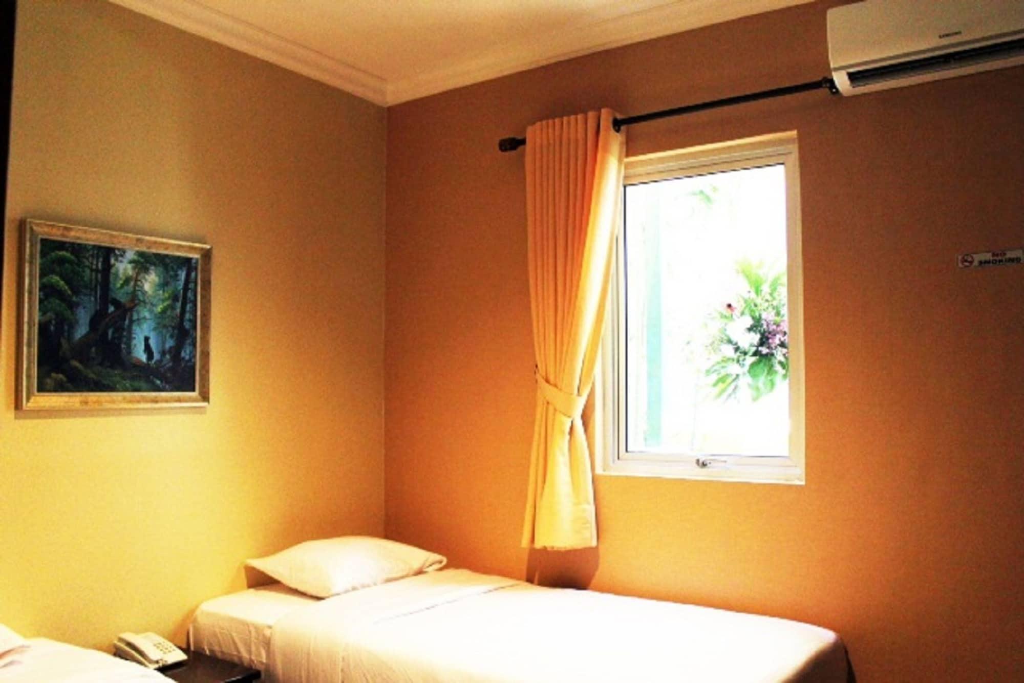 Twins Hotel 2*