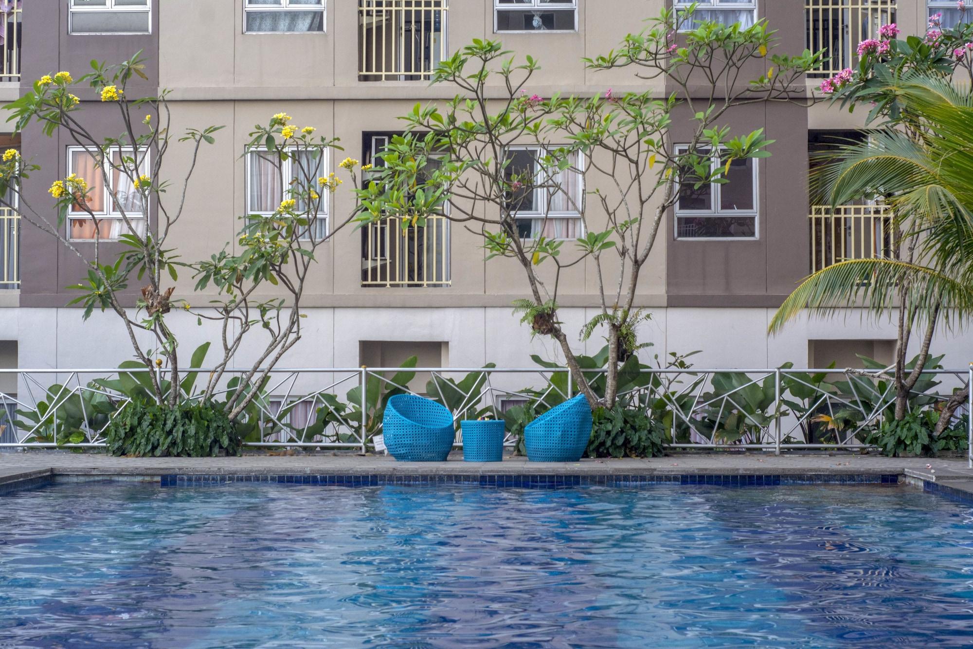 Titanium Express Homtel Hotel
