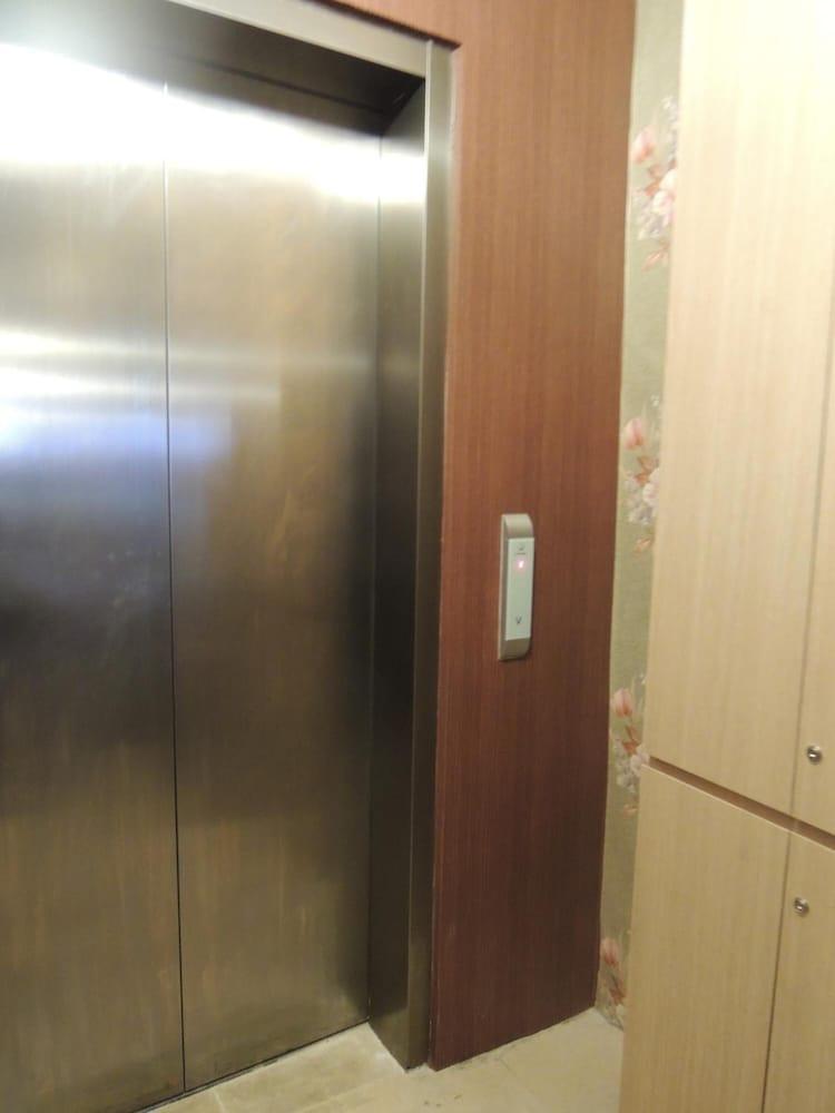 Twins Hotel 2*