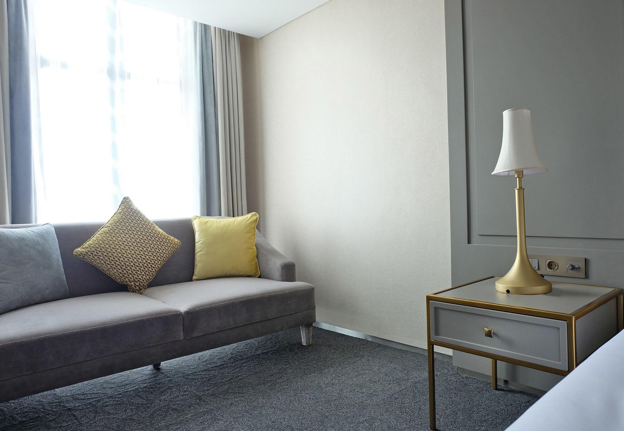 Goodrich Suites, Khách sạn 5*