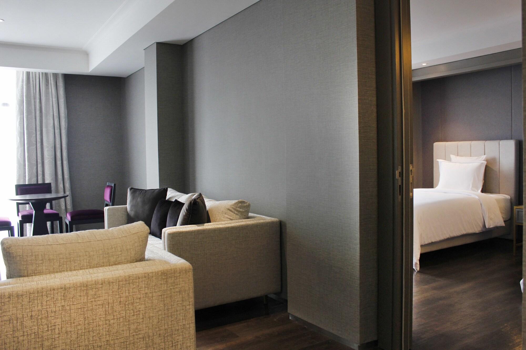 Khách sạn Goodrich Suites, 5*