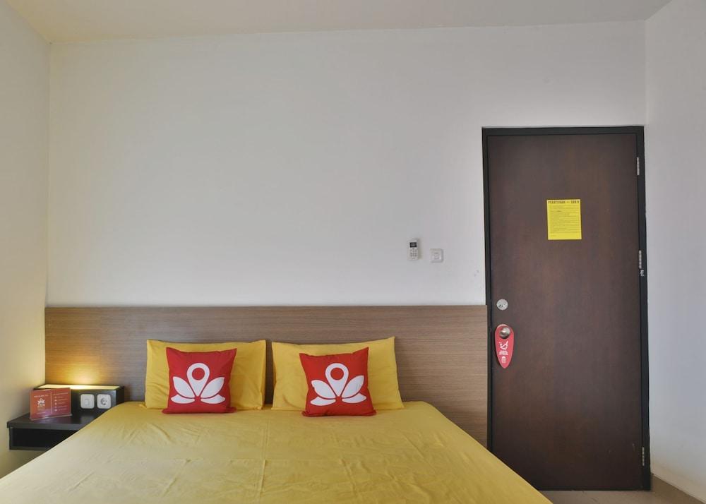 Zen Setiabudi Barat Guest house *