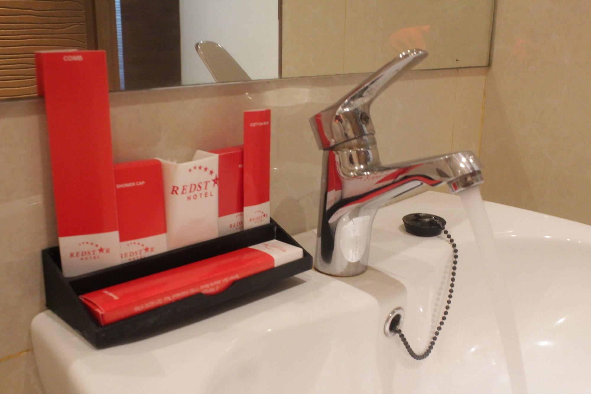 Hotel Redstar Jakarta