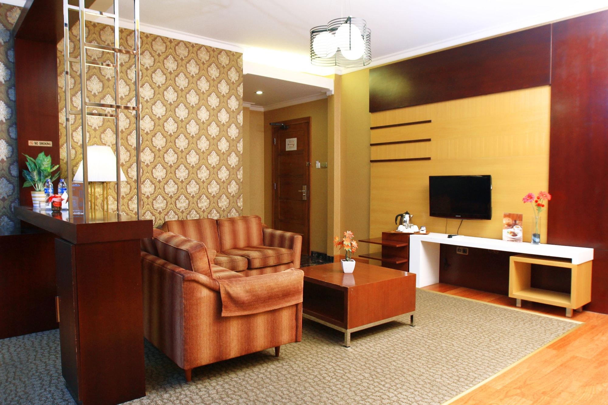 Sahati Hotel 3*