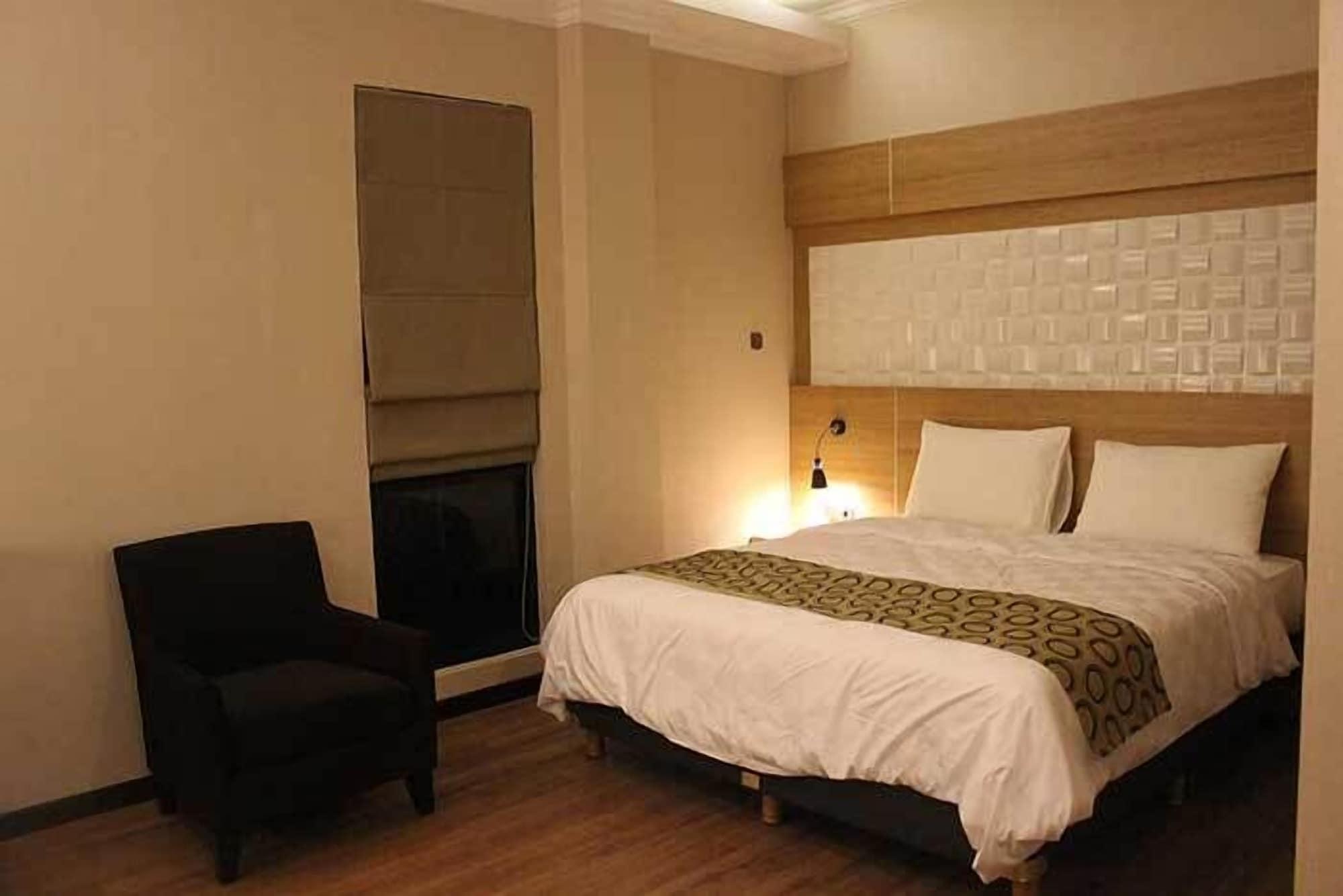 Fontana Hotel 2*