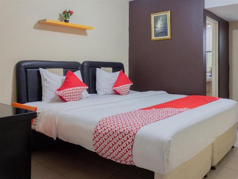 Audah Syariah Kuningan Redpartner Hotel Jakarta