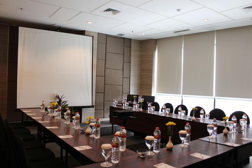 Hotel Vasaka Managed By Dafam 4*