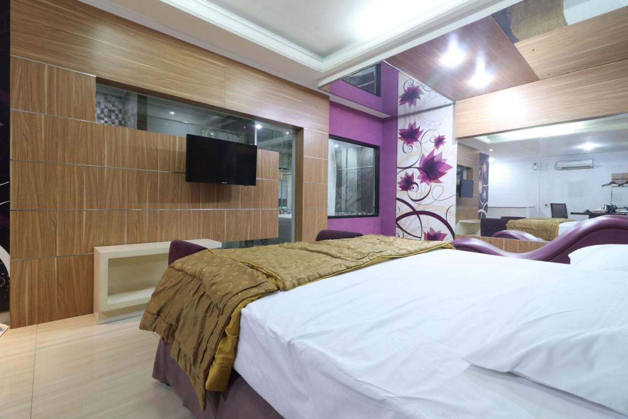 C'one Pulomas Hotel Jakarta