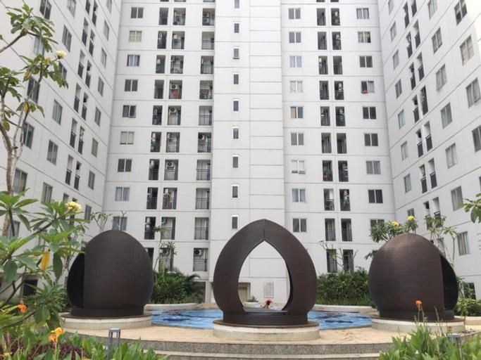 Apartment Moagi Alamanda - Netflix Ready! At Bassura *