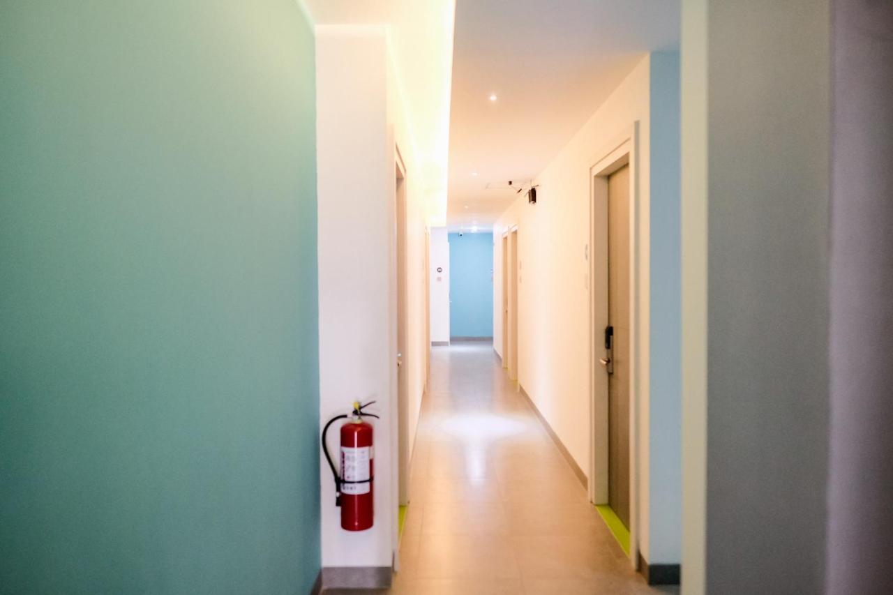 Sans Roxy Hotel Jakarta