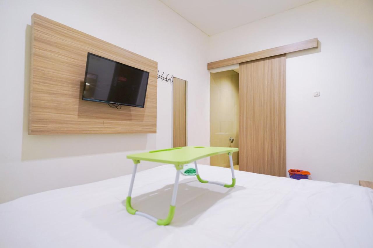 Khách sạn Urbanview Bes Mangga Besar By Reddoorz Jakarta
