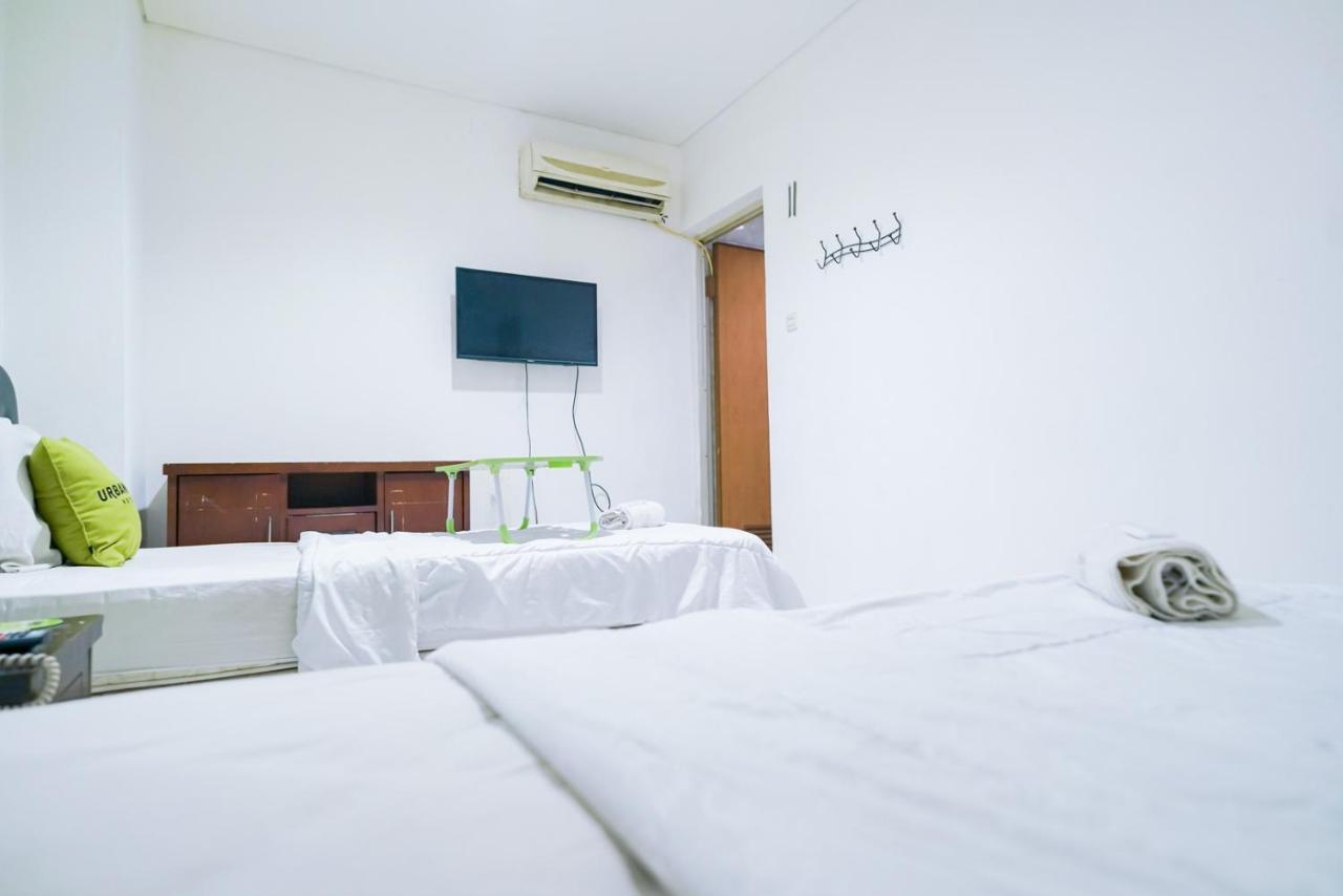 Urbanview Bes Mangga Besar By Reddoorz Khách sạn