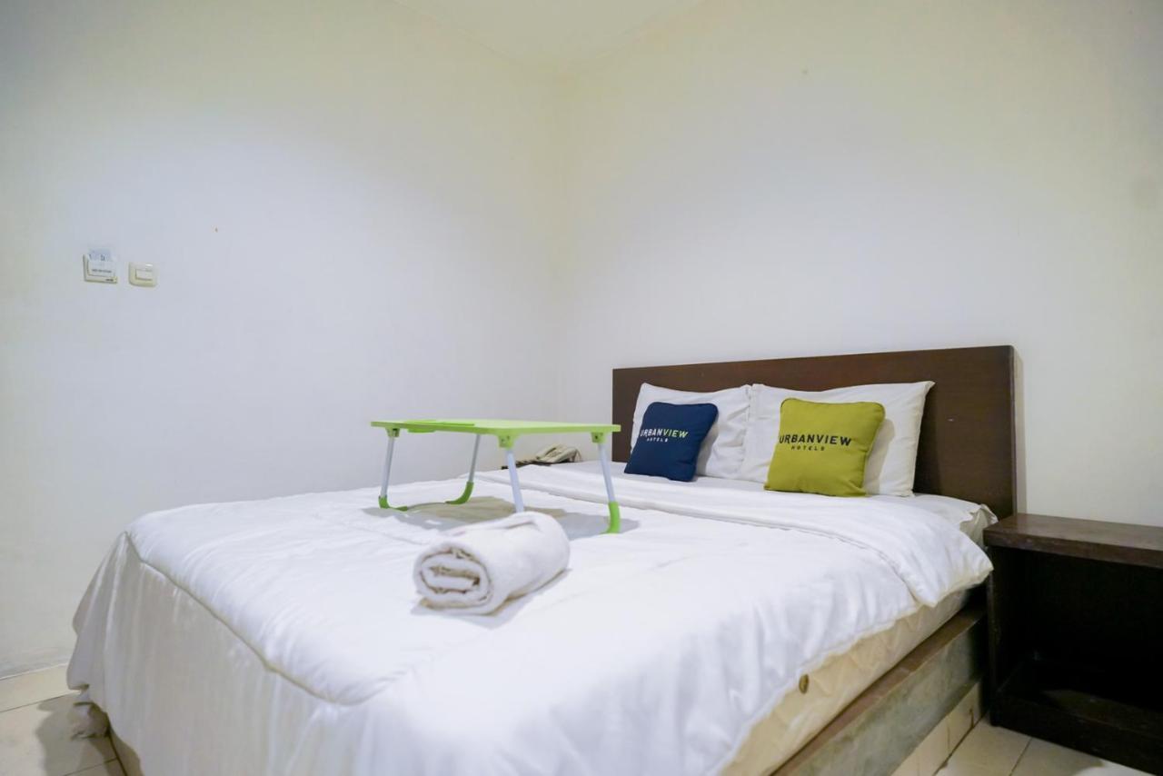 Khách sạn Urbanview Bes Mangga Besar By Reddoorz