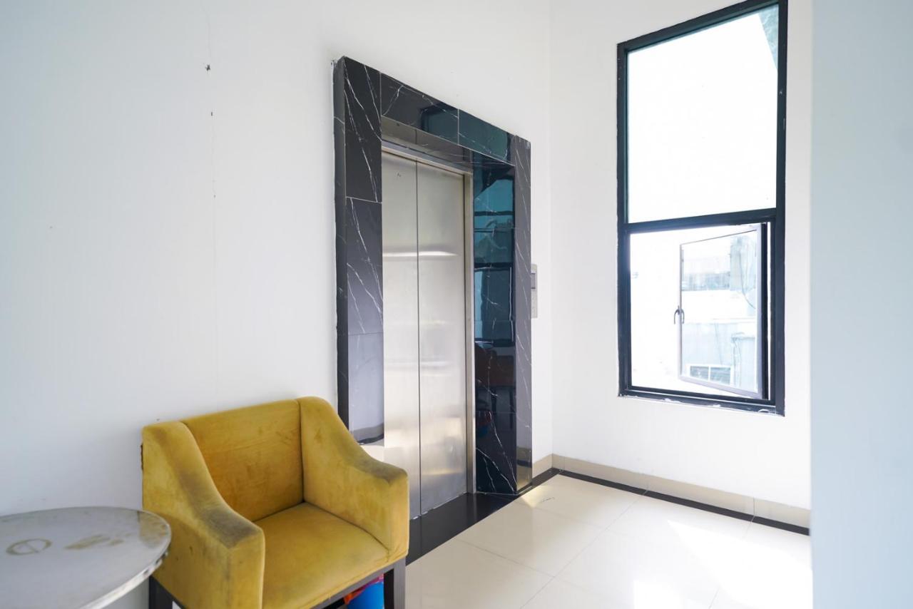 Urbanview Bes Mangga Besar By Reddoorz Khách sạn