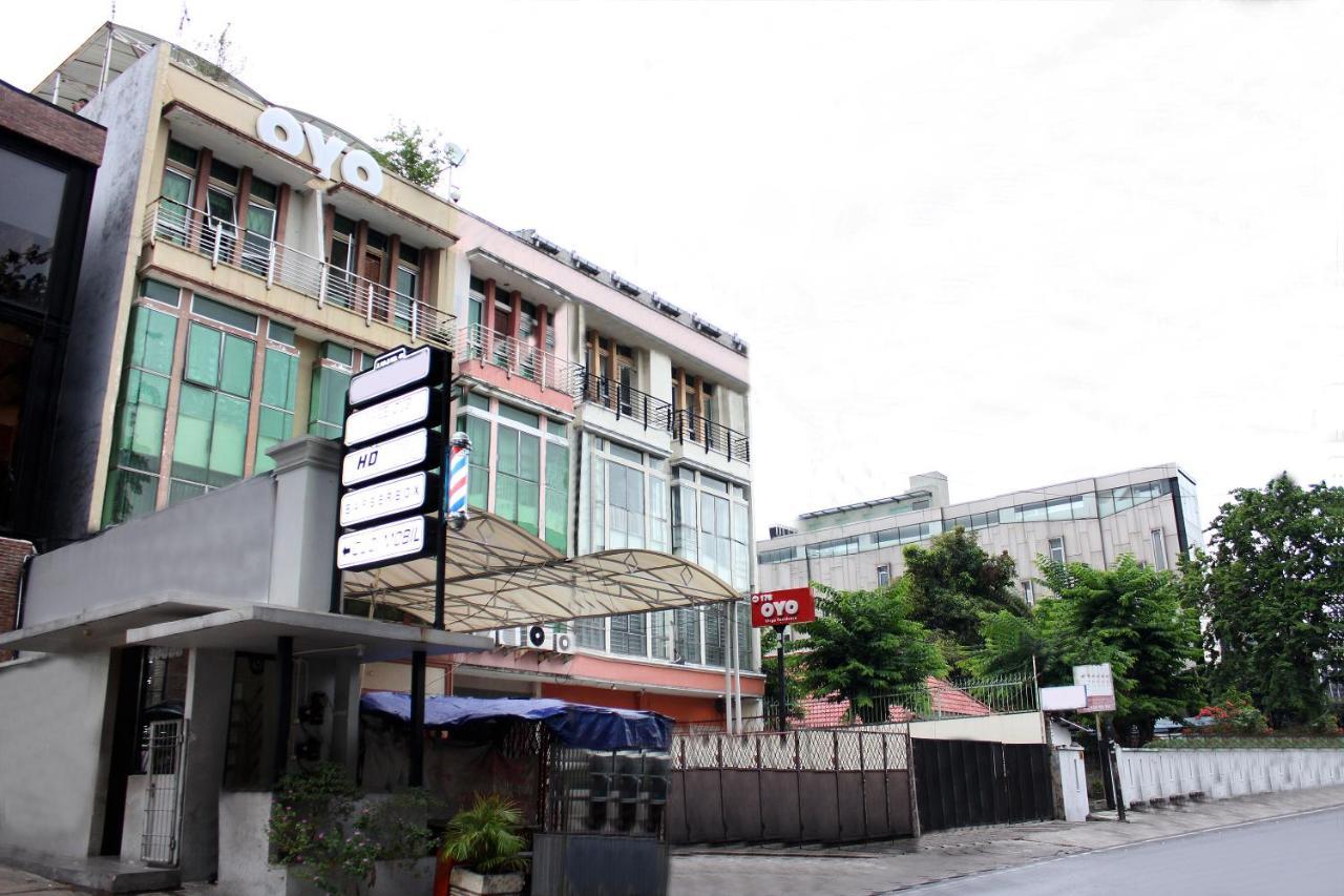 Hotel Oyo 176 Near Cideng Virgo Jakarta