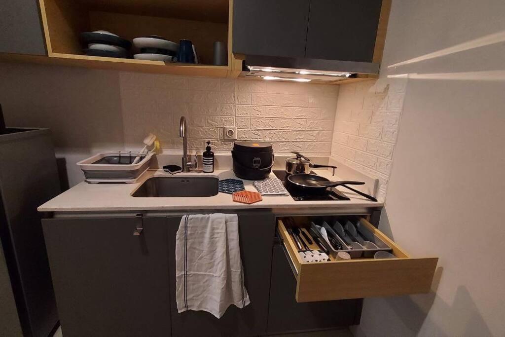 2 Bed In West Apartment *