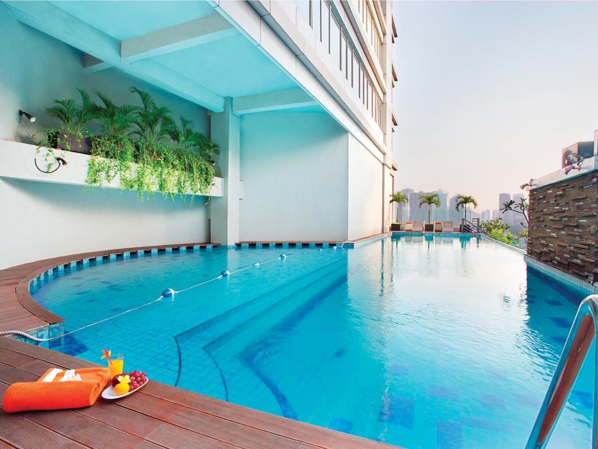Harris Fx Sudirman Hotel 4*