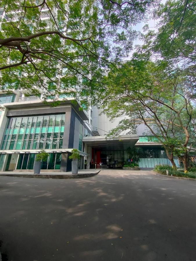 Super Penthouse Stmoritz Apartment, Lippomall Puri Indah Apartamento